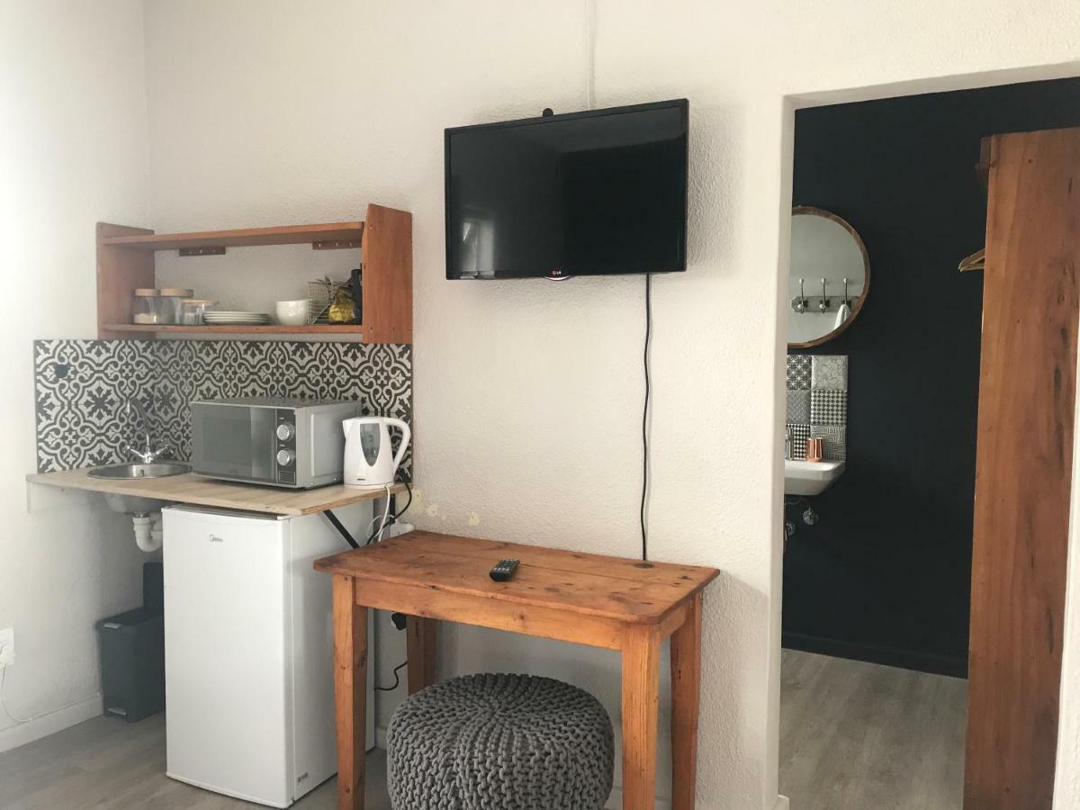 Olive Tree Private Rooms In Stellenbosch- No Load Shedding מראה חיצוני תמונה